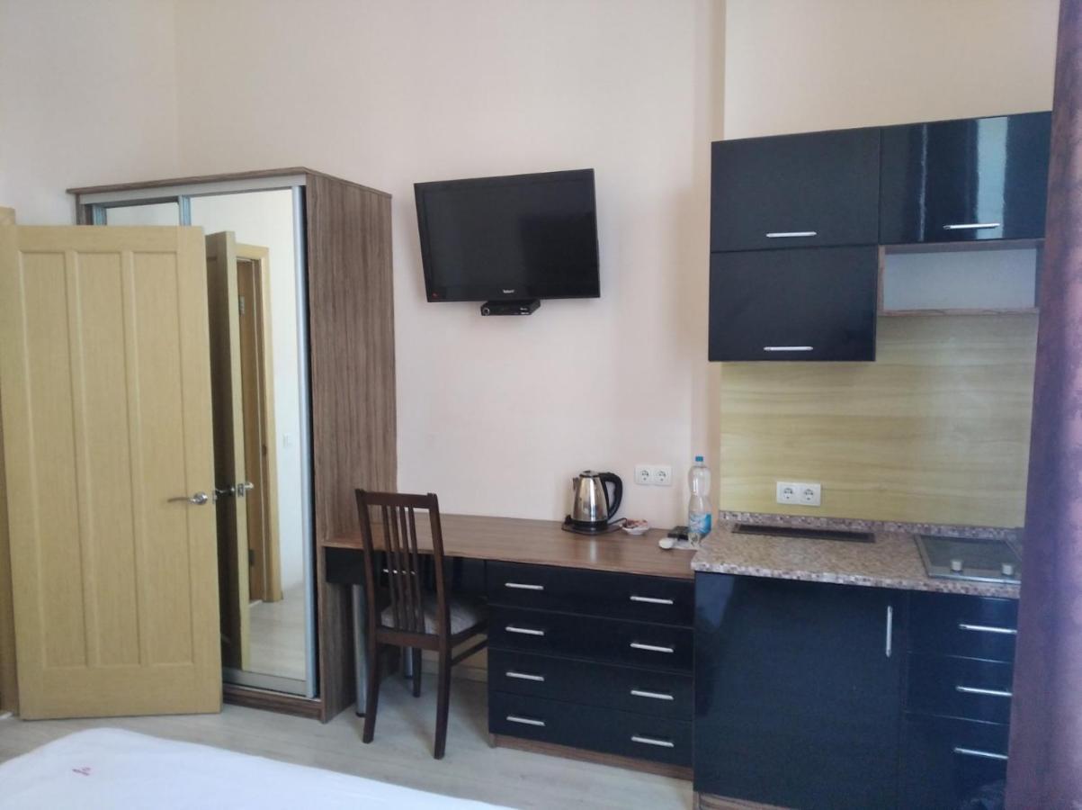 Best Season Apart Hotel Kiew Exterior foto