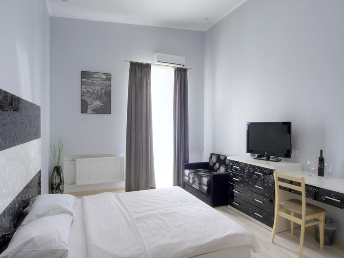 Best Season Apart Hotel Kiew Exterior foto
