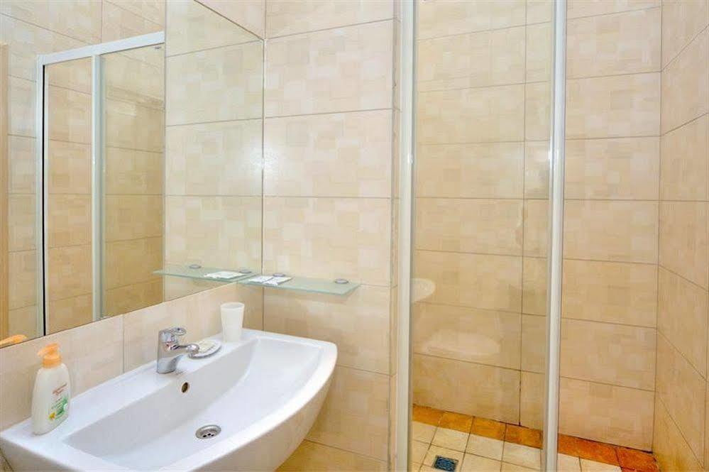 Best Season Apart Hotel Kiew Exterior foto
